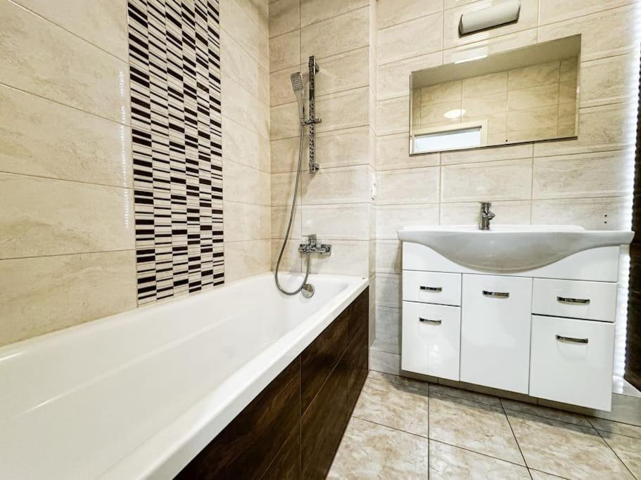 Apartament 201 Sloneczna Klecina